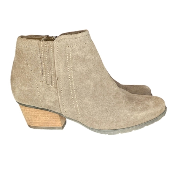 Blondo Waterproof Nubuck Leather Suede Block Heel 6.5W Bootie color mushroom - Picture 2 of 16